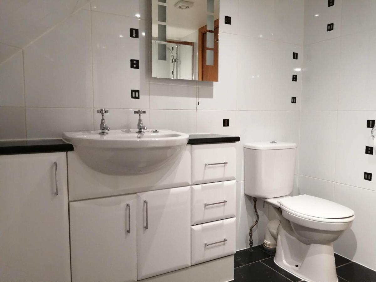 Nest Holiday Home Central Callander, Trossachs Self-Catering ภายนอก รูปภาพ