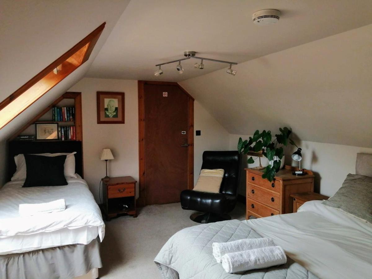 Nest Holiday Home Central Callander, Trossachs Self-Catering ภายนอก รูปภาพ